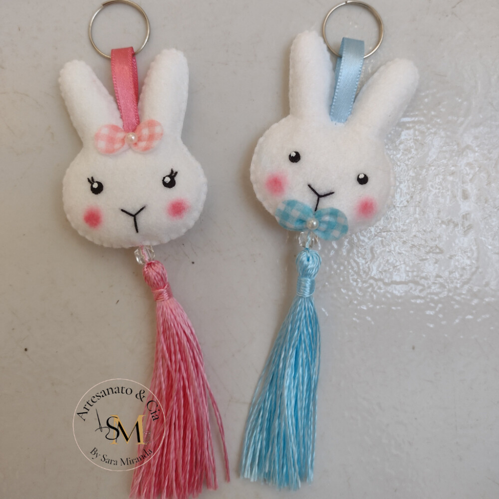 Chaveiro Coelho em Feltro com Tassel