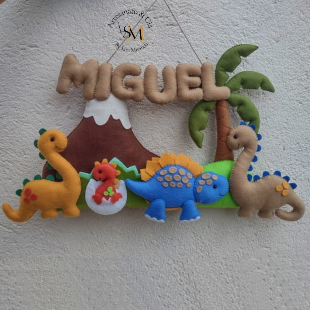 Enfeite de Porta Dinossauros em Feltro