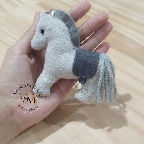 Chaveiro Cavalo em Pelúcia