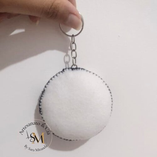 Chaveiro bola de futebol em feltro