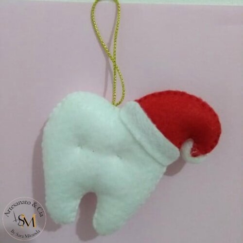 Enfeite de Árvore de Natal Dentinho em Feltro
