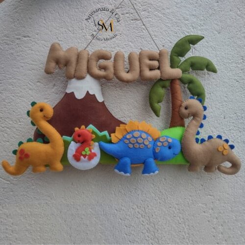 Enfeite de Porta Dinossauros em Feltro