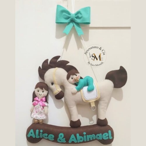 Enfeite de Porta Cavalo e bebê em Feltro