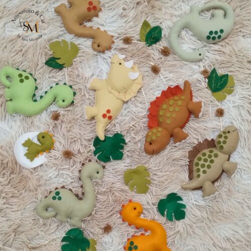 Varal de Dinossauros em Feltro