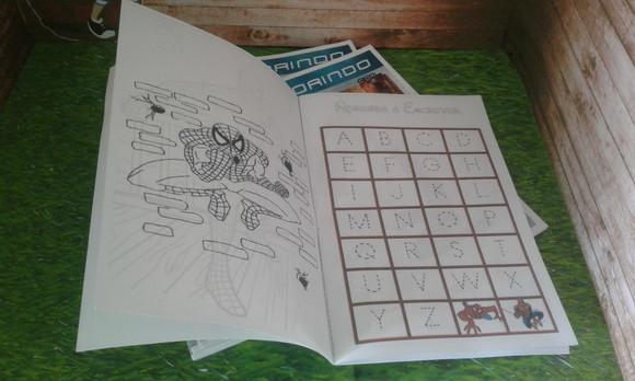 Livro Colorir Homem Aranha