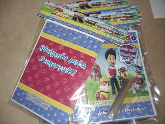 Livro de Colorir com 2 Giz Cera