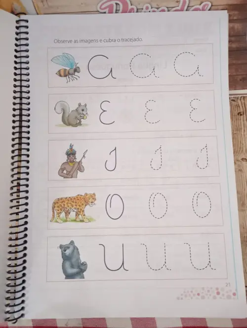 Livro Colorir e Atividades Grande A4