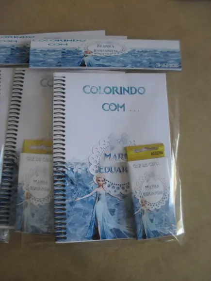 Livro Colorir Frozen Com Caixa Giz
