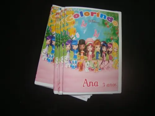 Livro Colorir Moranguinho