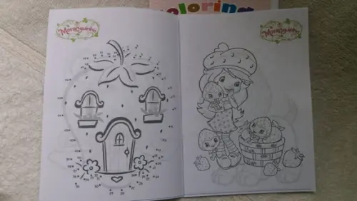 Livro Colorir Moranguinho