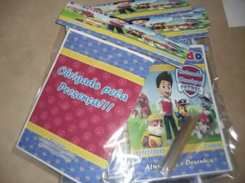 Livro de Colorir com 2 Giz Cera
