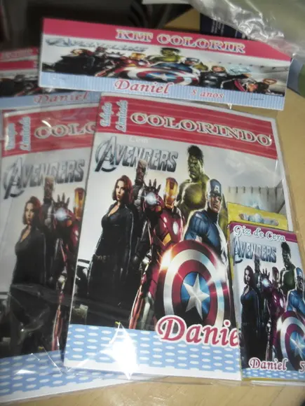 Livro Colorir Vingadores