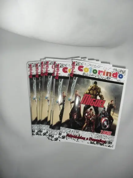 Revista Colorir Vingadores