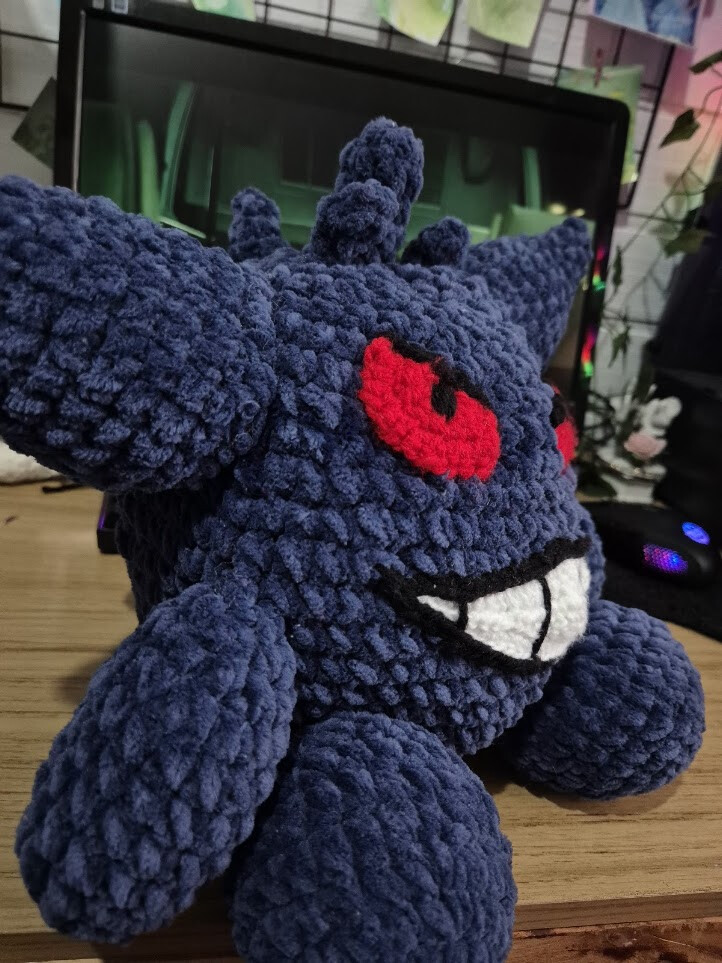 Pelúcia Gengar Artesanal em Amigurumi