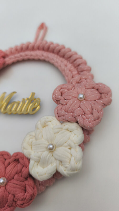 Porta Maternidade Floral em Crochê Personalizado