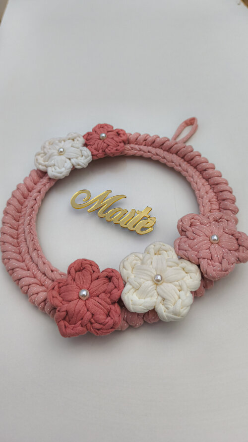 Porta Maternidade Floral em Crochê Personalizado