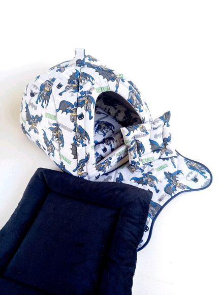 Casinha Iglu para Pets Batman Pelúcia 60x60 com 5 peças