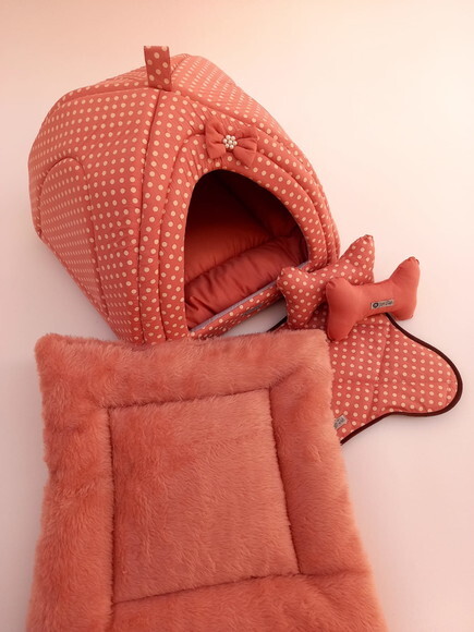 Casinha Iglu para Pets Poá c/ pelúcia 60x60 com 5 peças