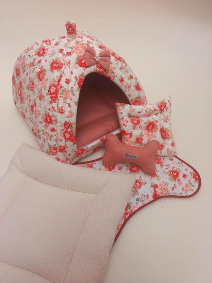 Casinha Iglu para Pets Floral Pelúcia 50x50 com 5 peças