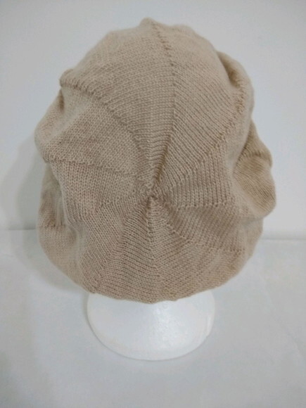 Boina em tricô à máquina M