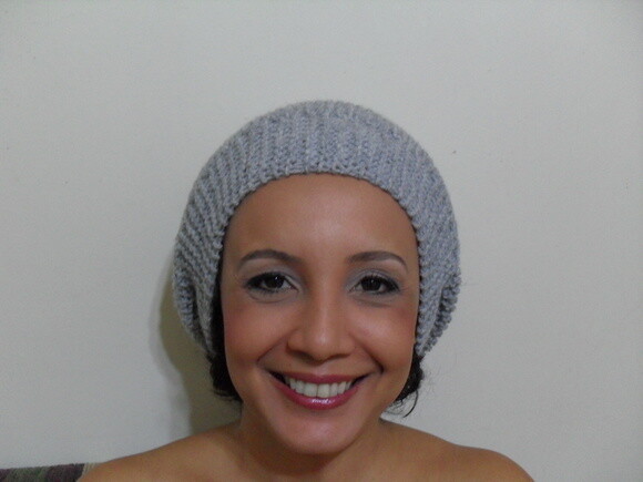 Boina Karina cinza claro