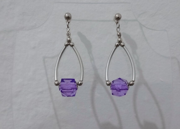 Brinco Acrílico Quadrado Roxo
