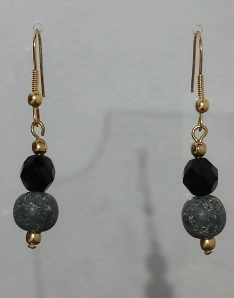 Brinco Cristais e Pedra Sabão Pretos