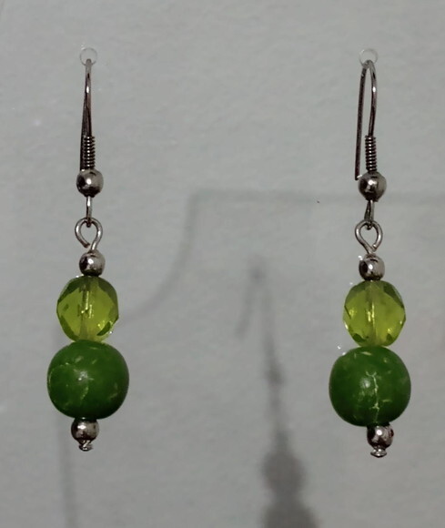 Brinco Cristais e Pedra Sabão Verde