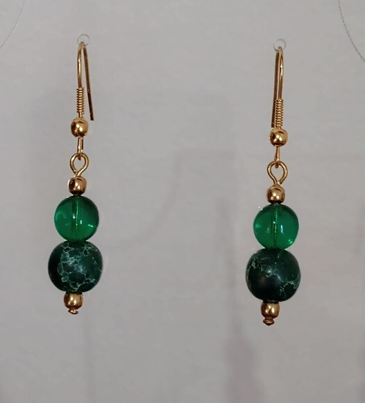 Brinco Cristais e Pedra Sabão Verde