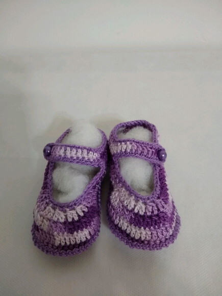 Sapatilha de bebê em crochê