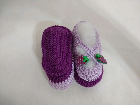 Sapatilha de bebê em crochê