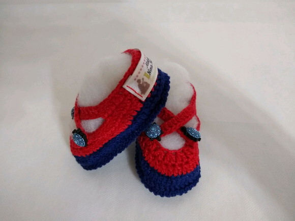 Sapatilha de bebê em crochê