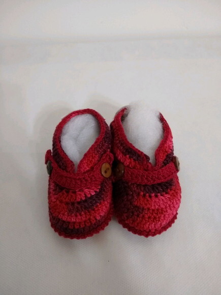Sapatinho de bebê em crochê