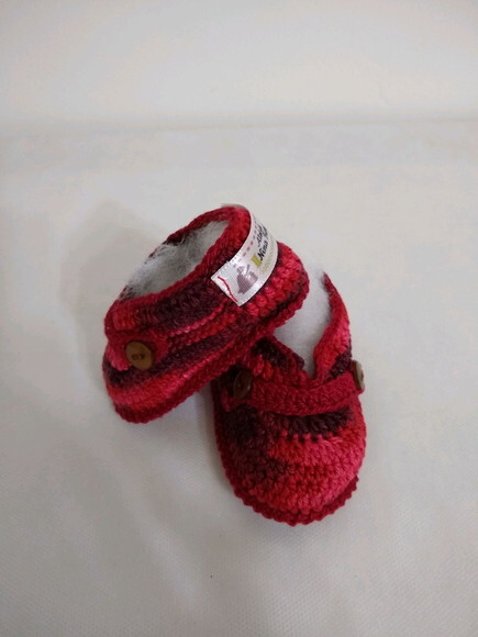Sapatinho de bebê em crochê