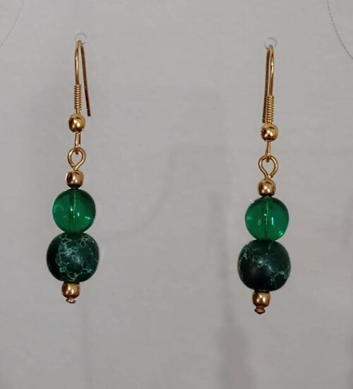 Brinco Cristais e Pedra Sabão Verde