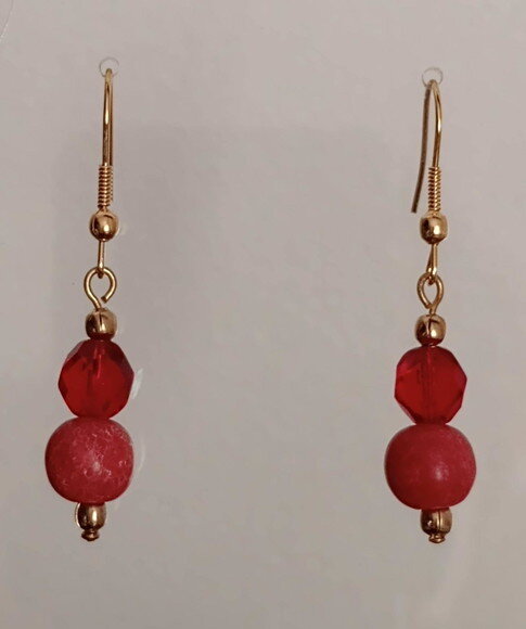 Brinco Cristais e Pedra Sabão Vermelho