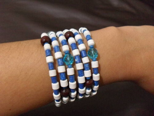 Pulseira branca e azul