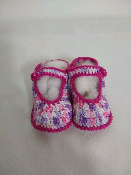 Sapatilha de bebê em crochê