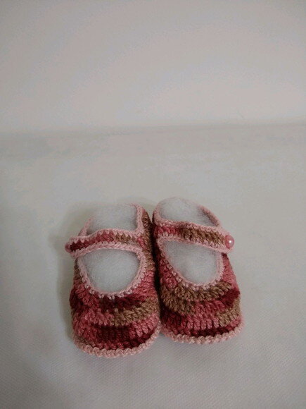 Sapatilha de bebê em crochê