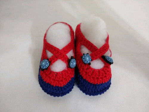 Sapatilha de bebê em crochê