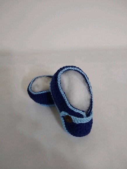 Sapatinho de bebê em crochê