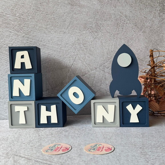 Astronauta- Cubos 6x6cm + Foguete Decoração Bebê