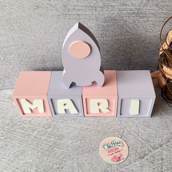 Astronauta- Cubos 6x6cm + Foguete Decoração Bebê