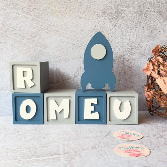 Astronauta- Cubos 6x6cm + Foguete Decoração Bebê