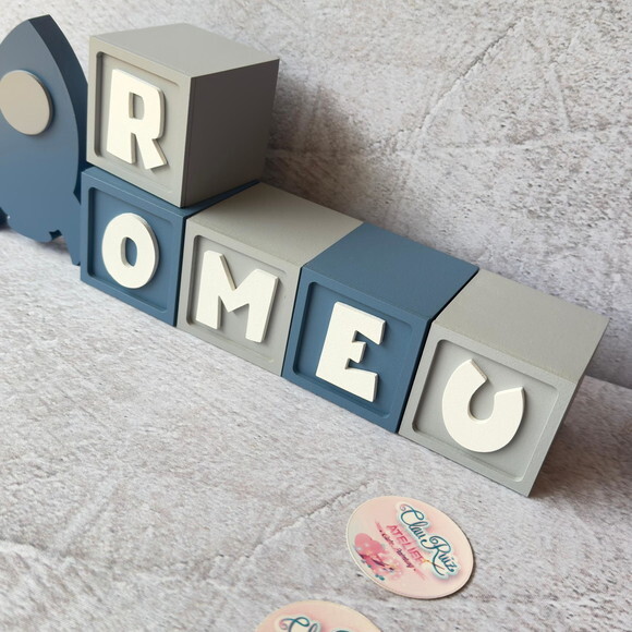 Astronauta- Cubos 6x6cm + Foguete Decoração Bebê