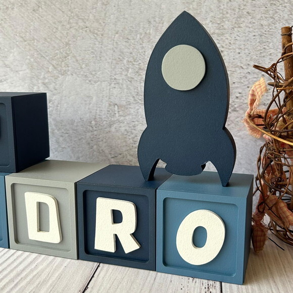 Astronauta- Cubos 6x6cm + Foguete Decoração Bebê