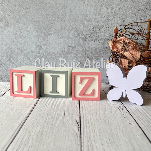 Borboletinha + Cubos 6x6cm Decoração Bebê