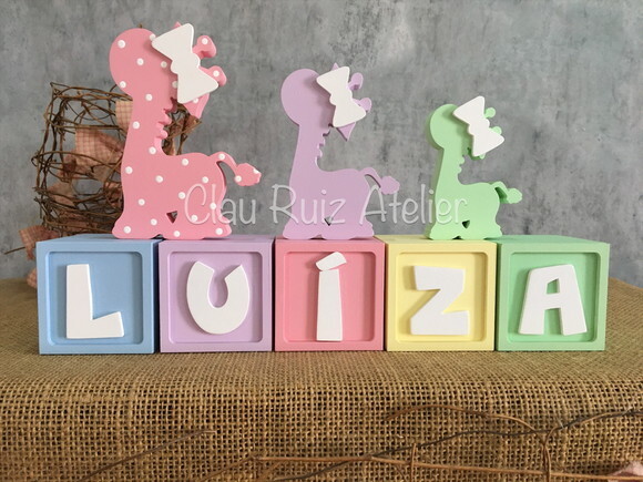 CANDY COLORS - Cubos 6x6cm + Trio de Girafas Laço