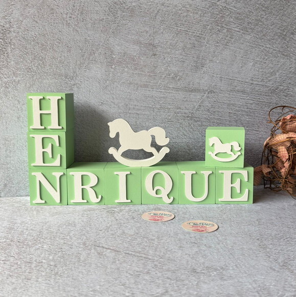 Cavalinho de Balanço + Cubos 6x6cm Ts Decoração Bebê