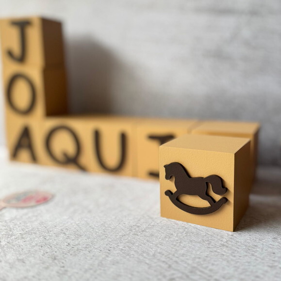 Cavalinho de Balanço + Cubos 6x6cm Ts Decoração Bebê